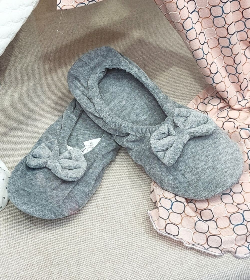 Zapatilla manoletina terciopelo Lohe