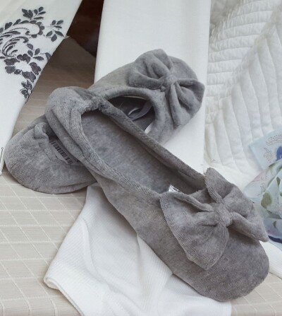 Zapatilla manoletina terciopelo Lohe